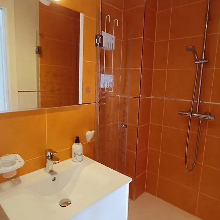 Andalucia Beach & Garden Apartment *